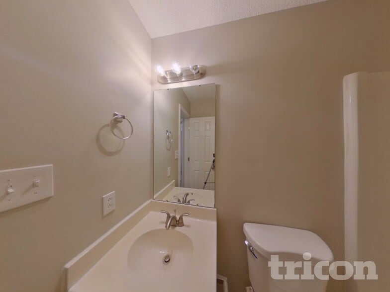 Building Photo - 4312 Windjammer Ct SW