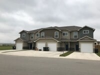 Building Photo - END UNIT Town home for rent