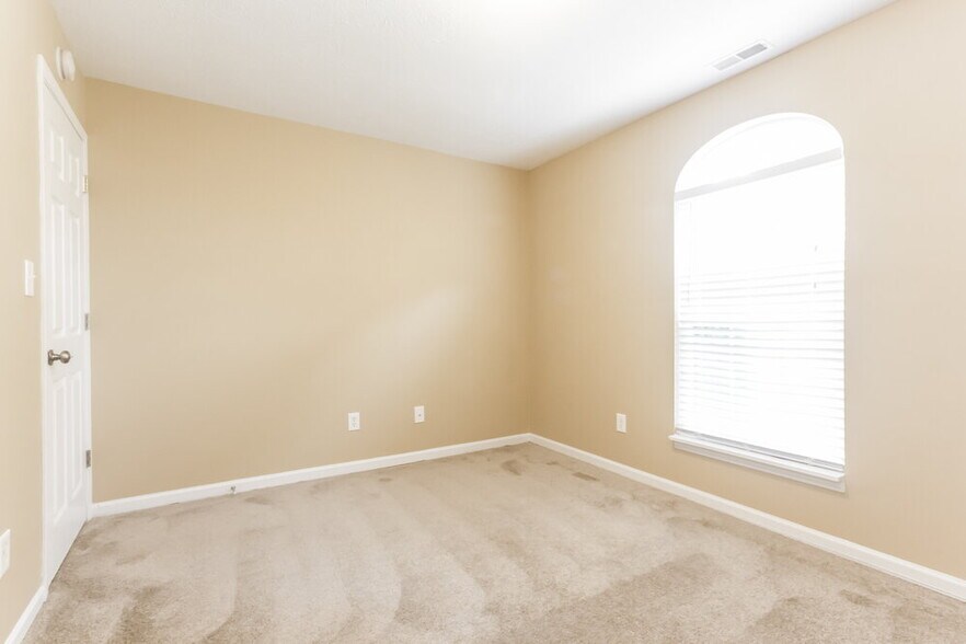 Building Photo - 535 Cahill Ln