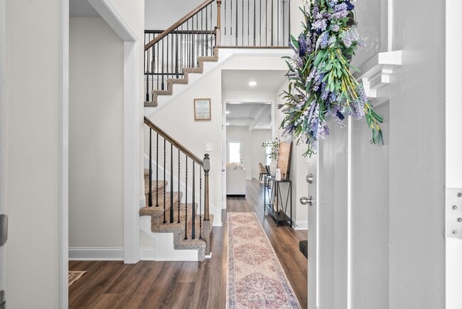 Building Photo - 525 Bloomington Trce