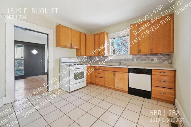 Building Photo - 1819 E Bijou St