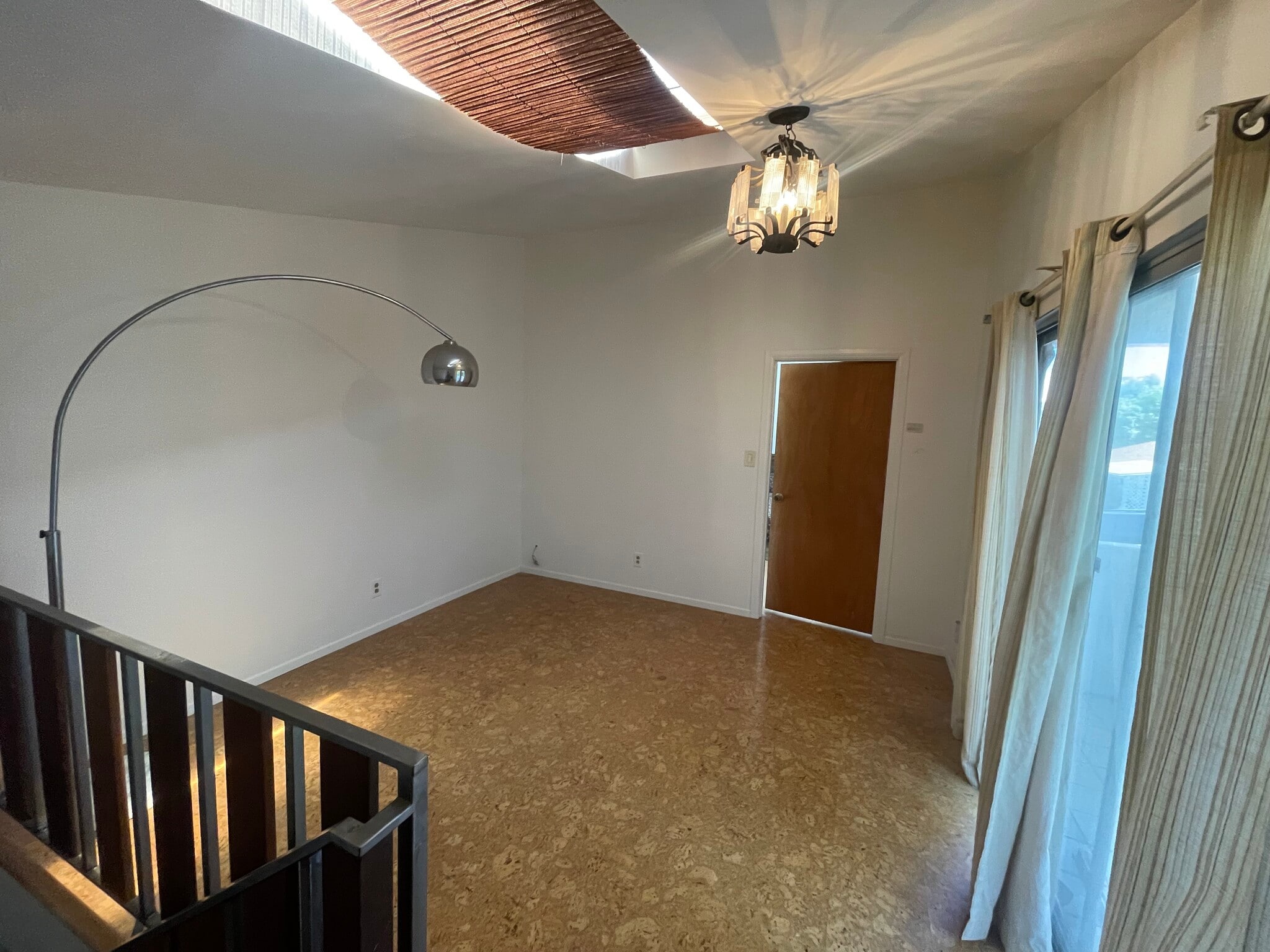 Building Photo - 1827 Oak Tree Dr