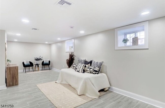 Building Photo - 495 S Clinton St