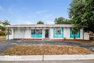 Building Photo - 130 Davison Ave N