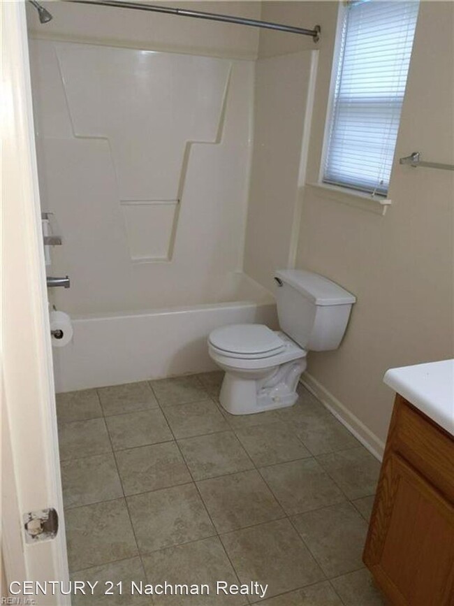Building Photo - 3 br, 2 bath House - 972 Baker Road