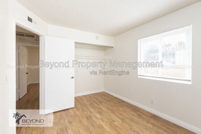 Building Photo - 2608 Broadway