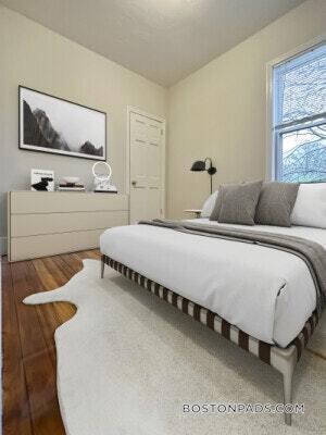 Building Photo - 55 Hollander St