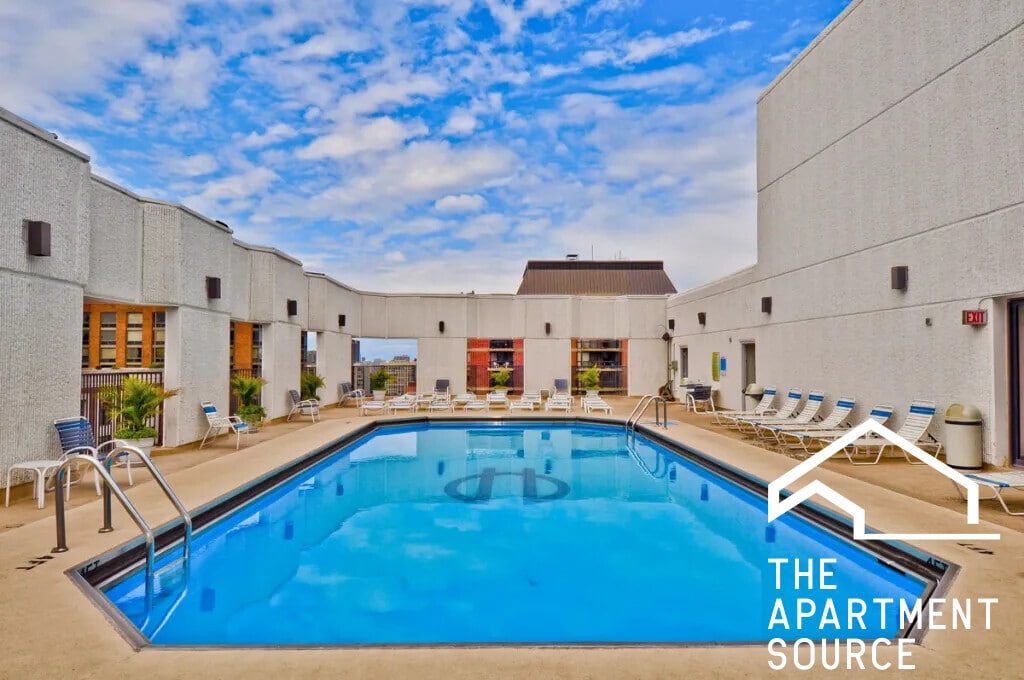 Building Photo - 1111 N Dearborn St