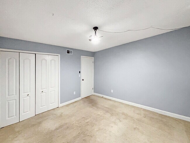 Building Photo - 12216 Fox Hound Ln