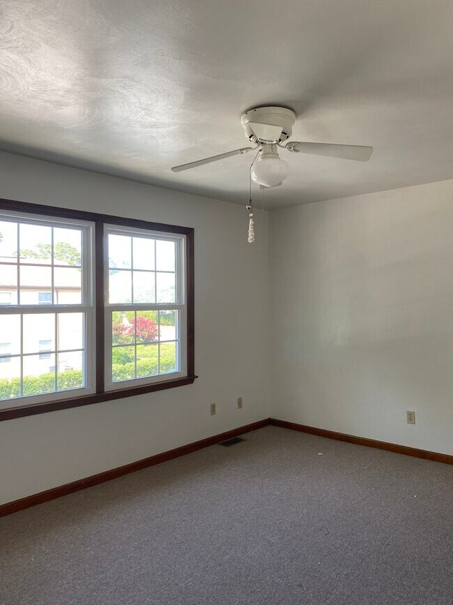 Building Photo - 4807 Bay Winds Ct