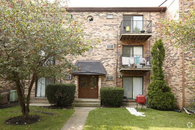 Building Photo - 1517 N Silver Ln
