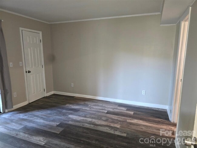 Building Photo - 4608 Sharon Chase Dr