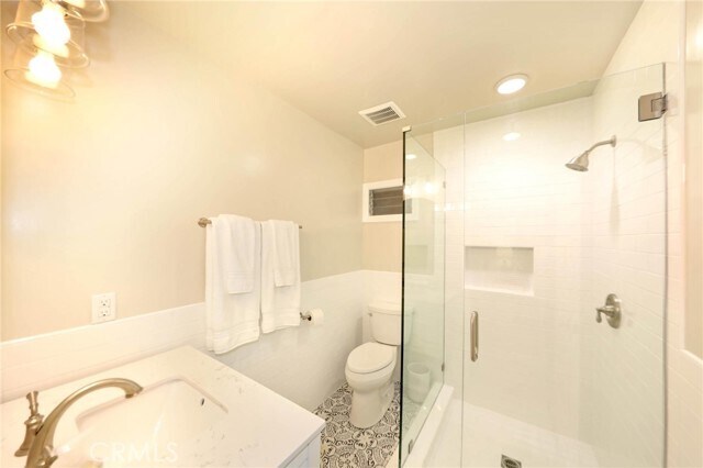 Building Photo - 327 3rd St