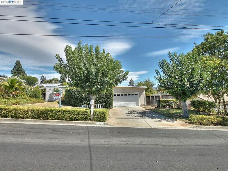 Building Photo - 3721 San Michele Dr