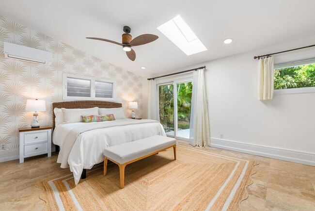 Building Photo - Nohie Lanikai: 4BR Beachside Retreat w/ Pr...