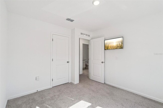 Building Photo - 5931 Chestnut Grv Pl