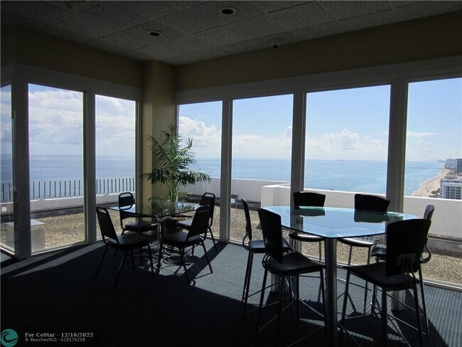 Building Photo - 1370 S Ocean Blvd