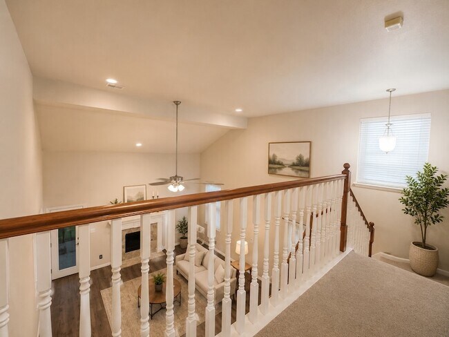 Building Photo - 1114 Hidden Creek Dr