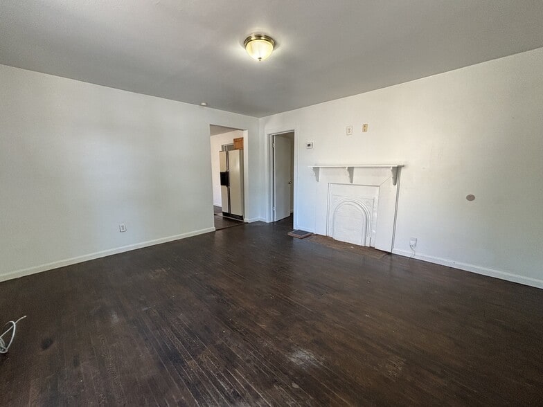 Building Photo - 135 D St
