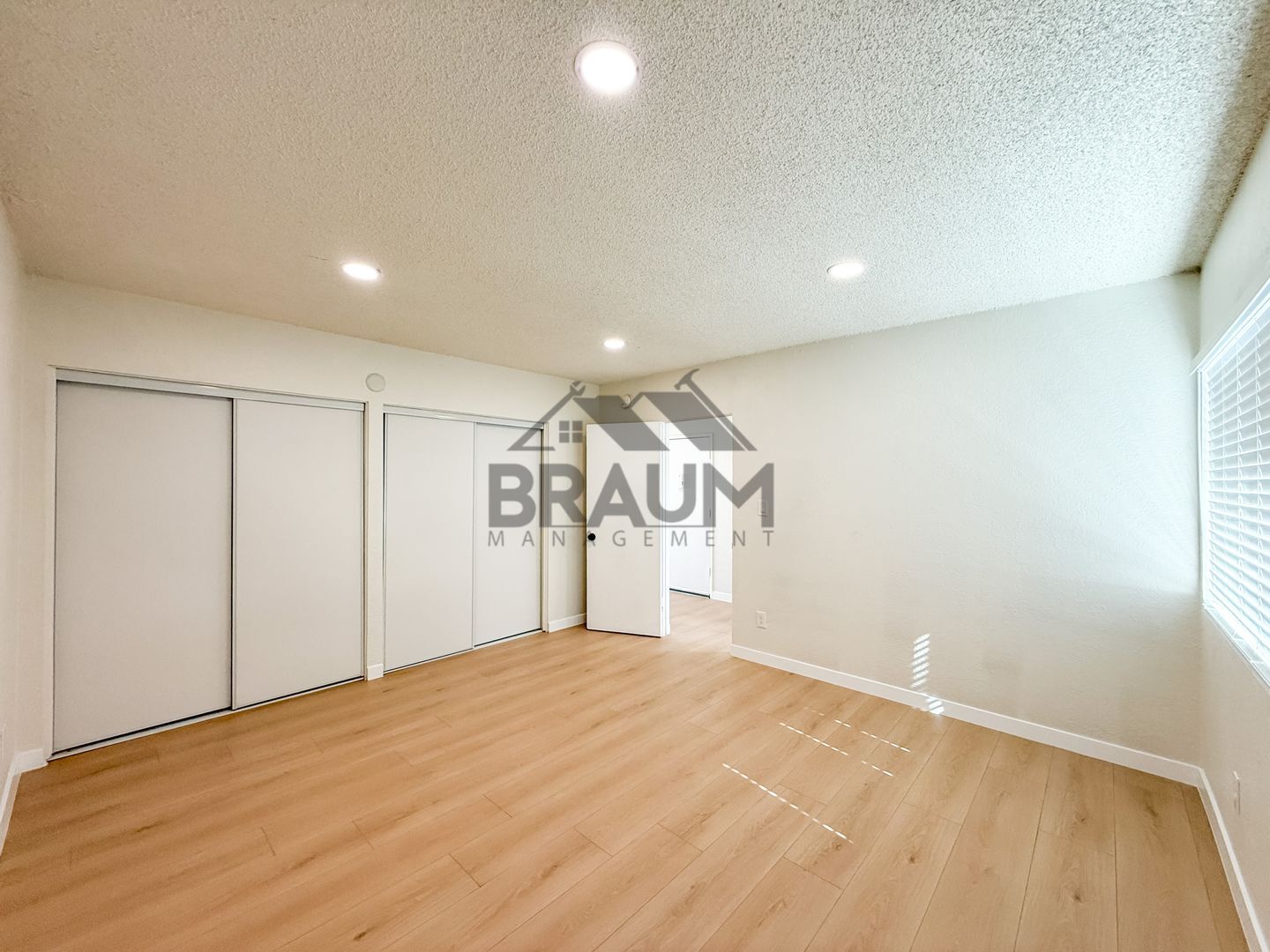 Building Photo - 4636 Laurel Canyon Blvd