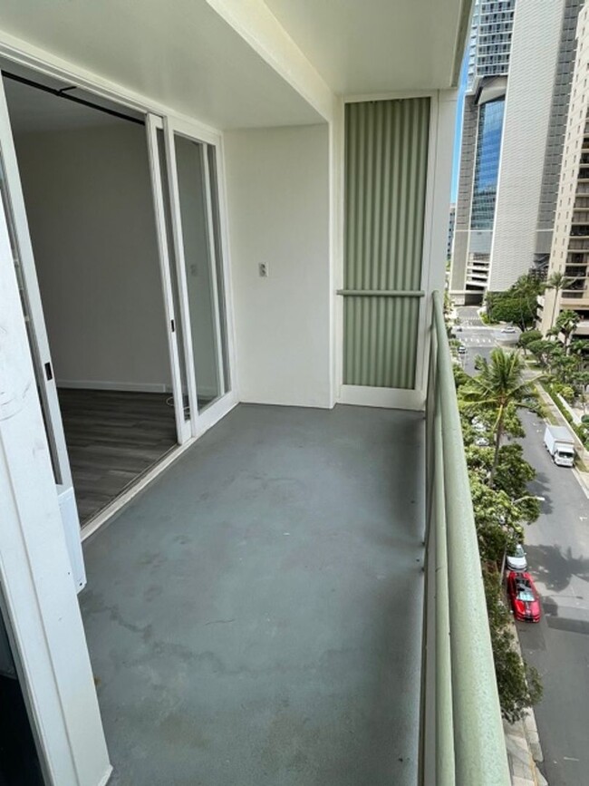 Building Photo - ALL Utilities Included- 1 bedroom/ Bath Wa...