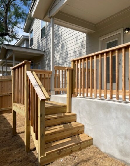 Building Photo - 2206 Sandlewood Cv