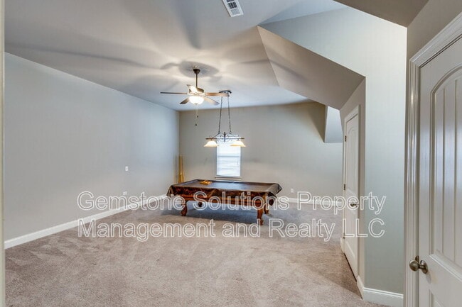 Building Photo - 2944 Hadley Close Ln