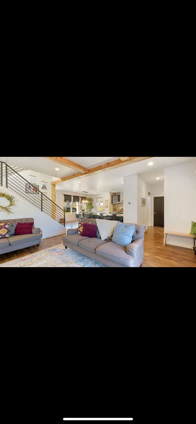 Building Photo - 11449 S Abbey Mill Dr