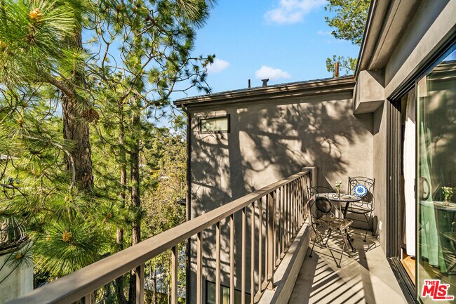 Building Photo - 3026 Passmore Dr