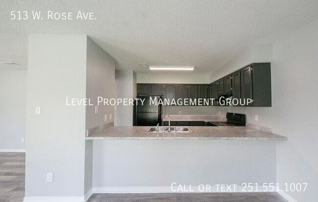 Building Photo - 513 W Rose Ave