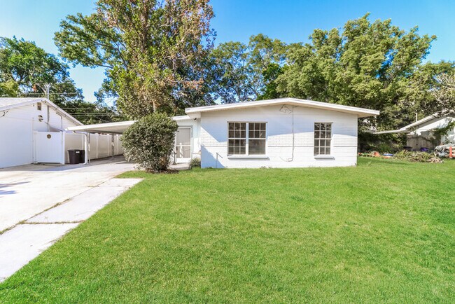 Primary Photo - 6733 Pomander Ave