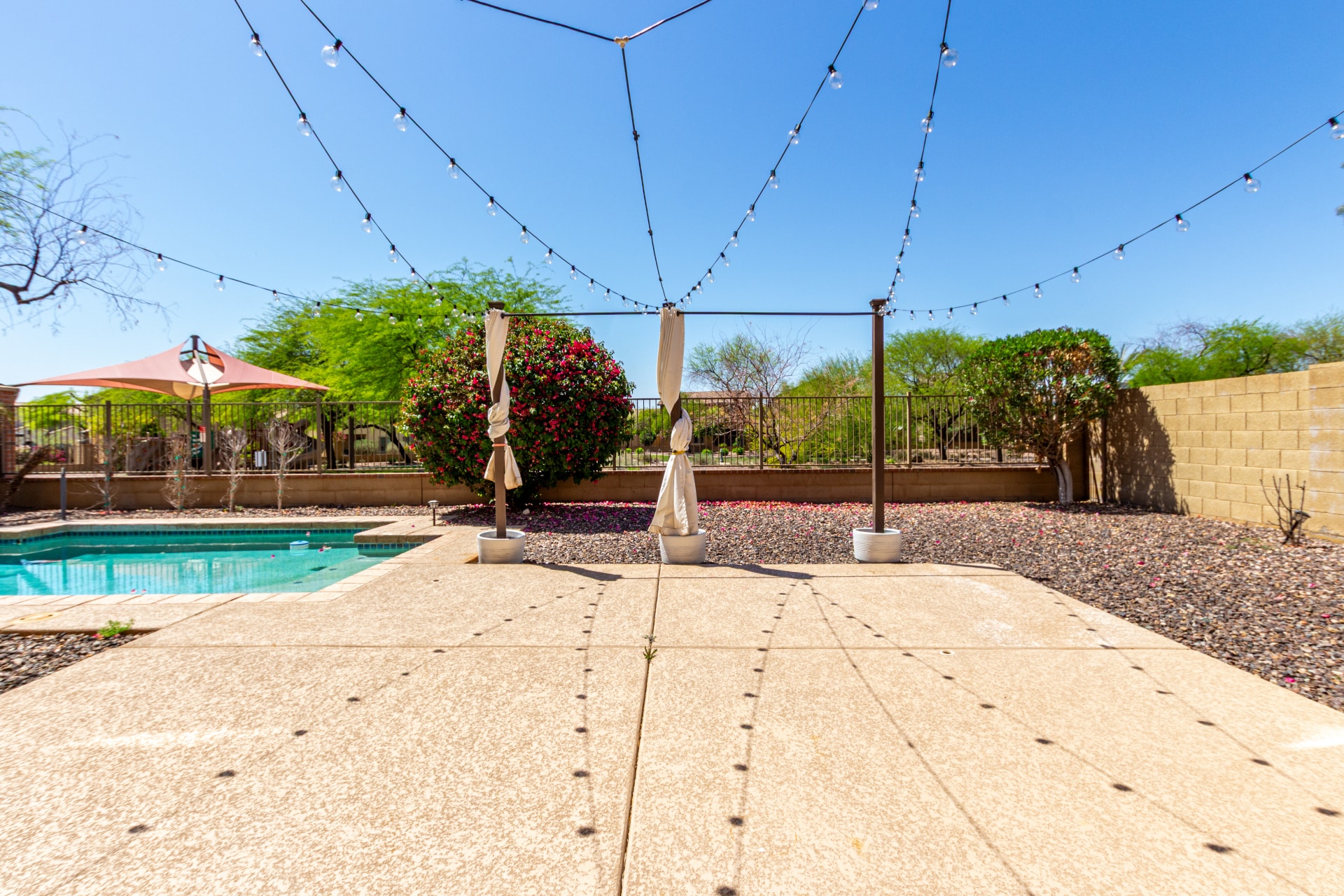 Building Photo - 16306 N 73rd Dr