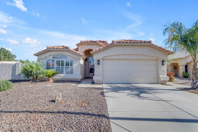 Building Photo - 1823 W Remington Dr