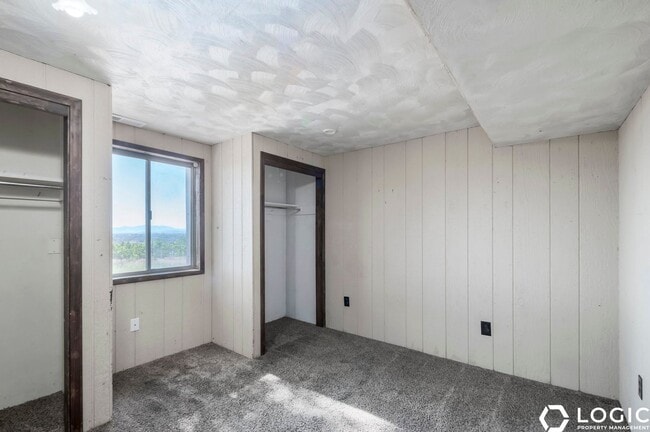 Building Photo - 4247 S 2450 W