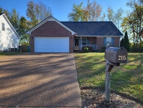 Building Photo - 2115 Geneva Dr