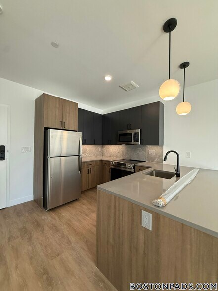 Building Photo - 199 Gardner St