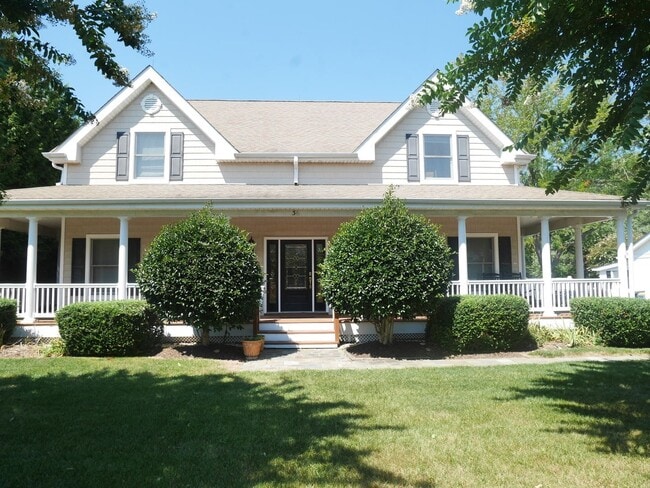Primary Photo - Elegant Coastal Home with Spacious Layout ...