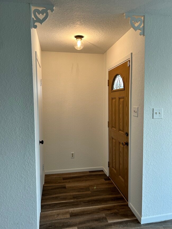 Building Photo - 4042 Laguna Shores Rd