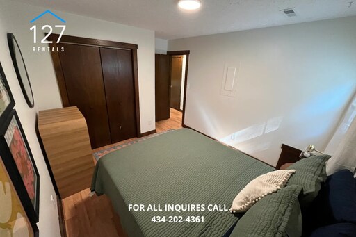 Building Photo - 1 Bedroom Apartment in Great Location!