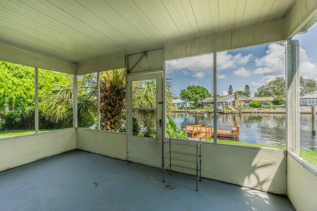 Building Photo - 4149 Floramar Ter