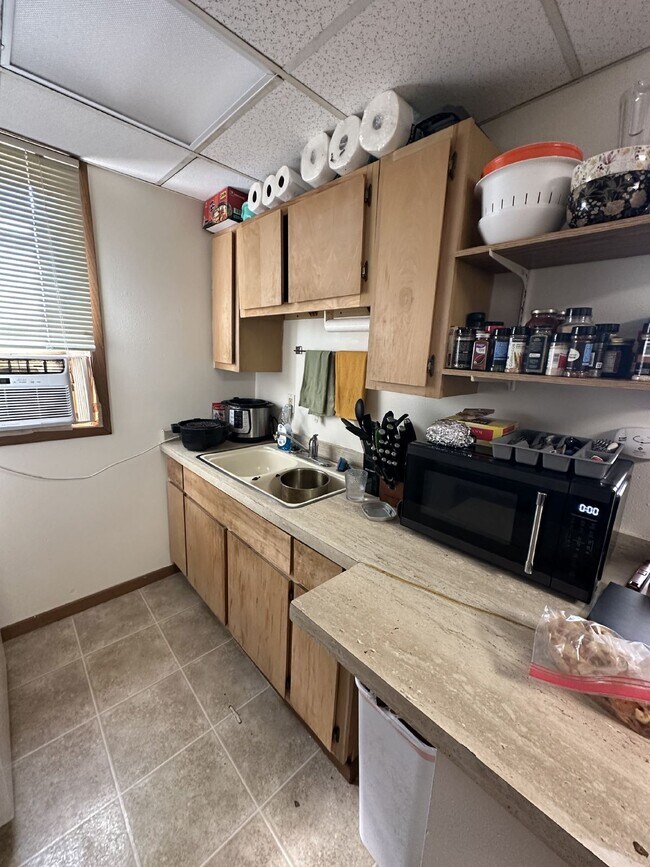 Building Photo - 1 bed 1 bath on Water St near UWEC!