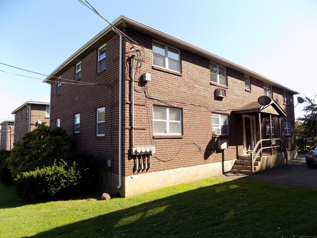 Primary Photo - 17 Mead St