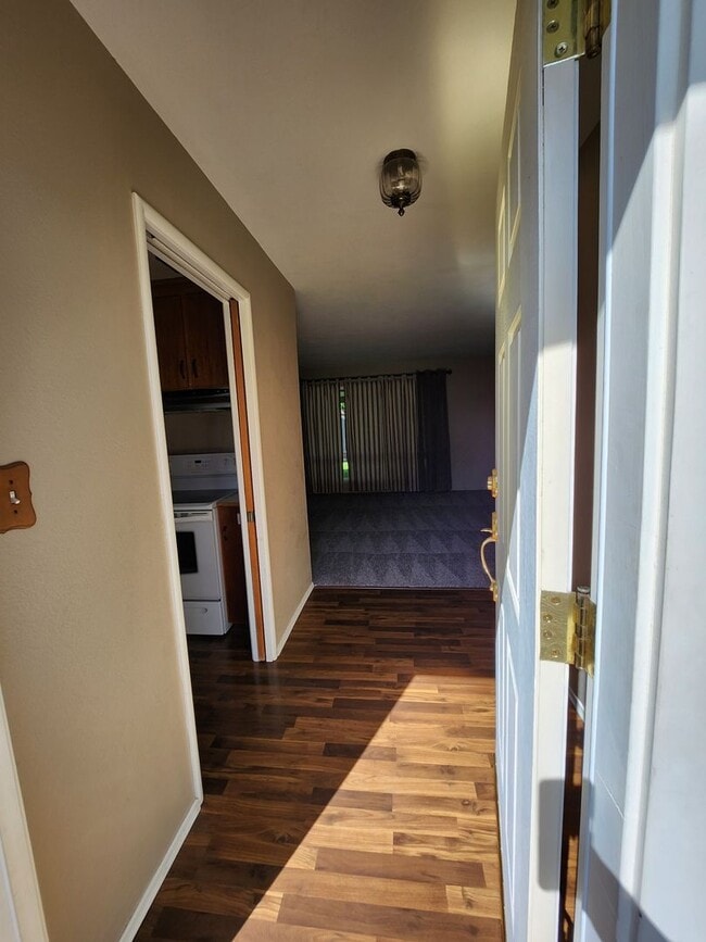 Building Photo - 2205 Monticello Ave