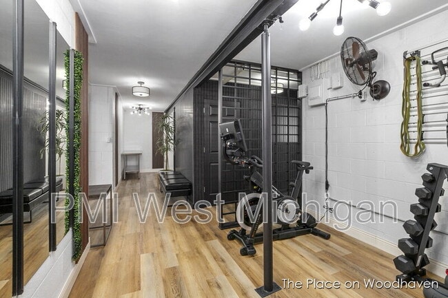Building Photo - 8434 Woodhaven Dr SW