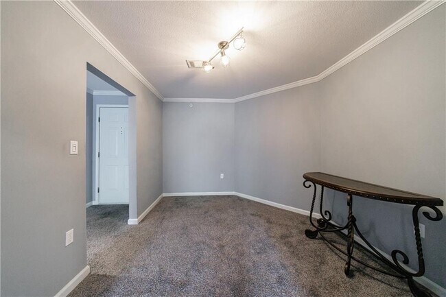 Building Photo - 27306 Plantation Dr NE