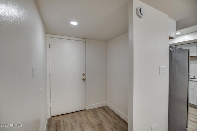Building Photo - 7920 E Camelback Rd
