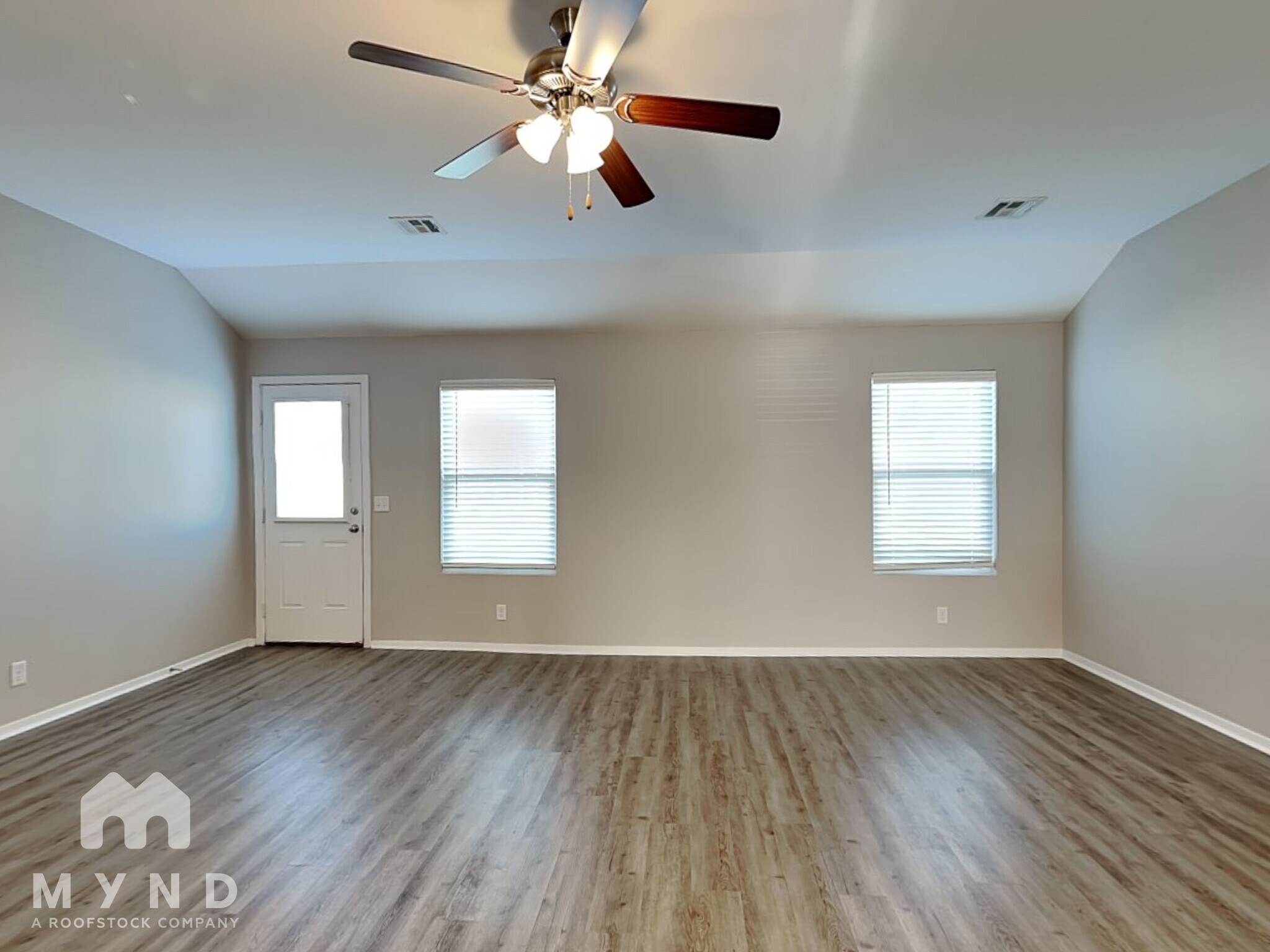Building Photo - 2013 Orchid Ln