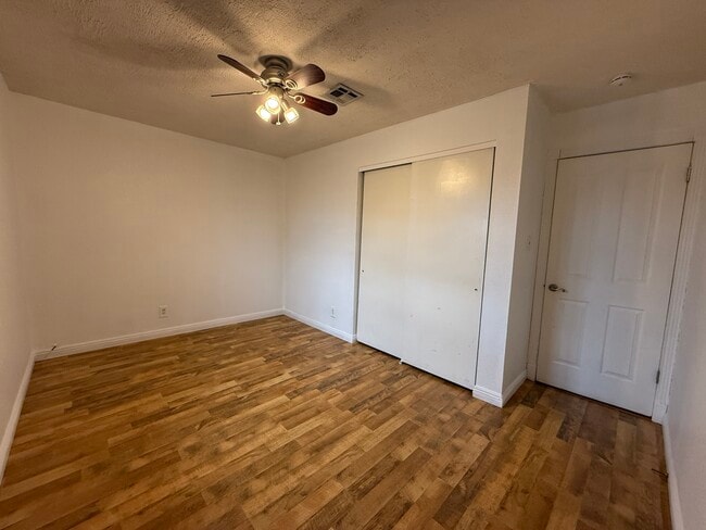 Building Photo - 1356 S 41st Ave