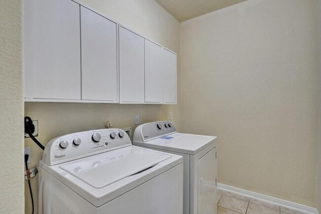 Building Photo - 1016 Savanna Ln