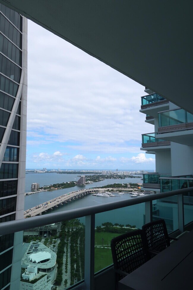 Building Photo - 900 Biscayne Blvd